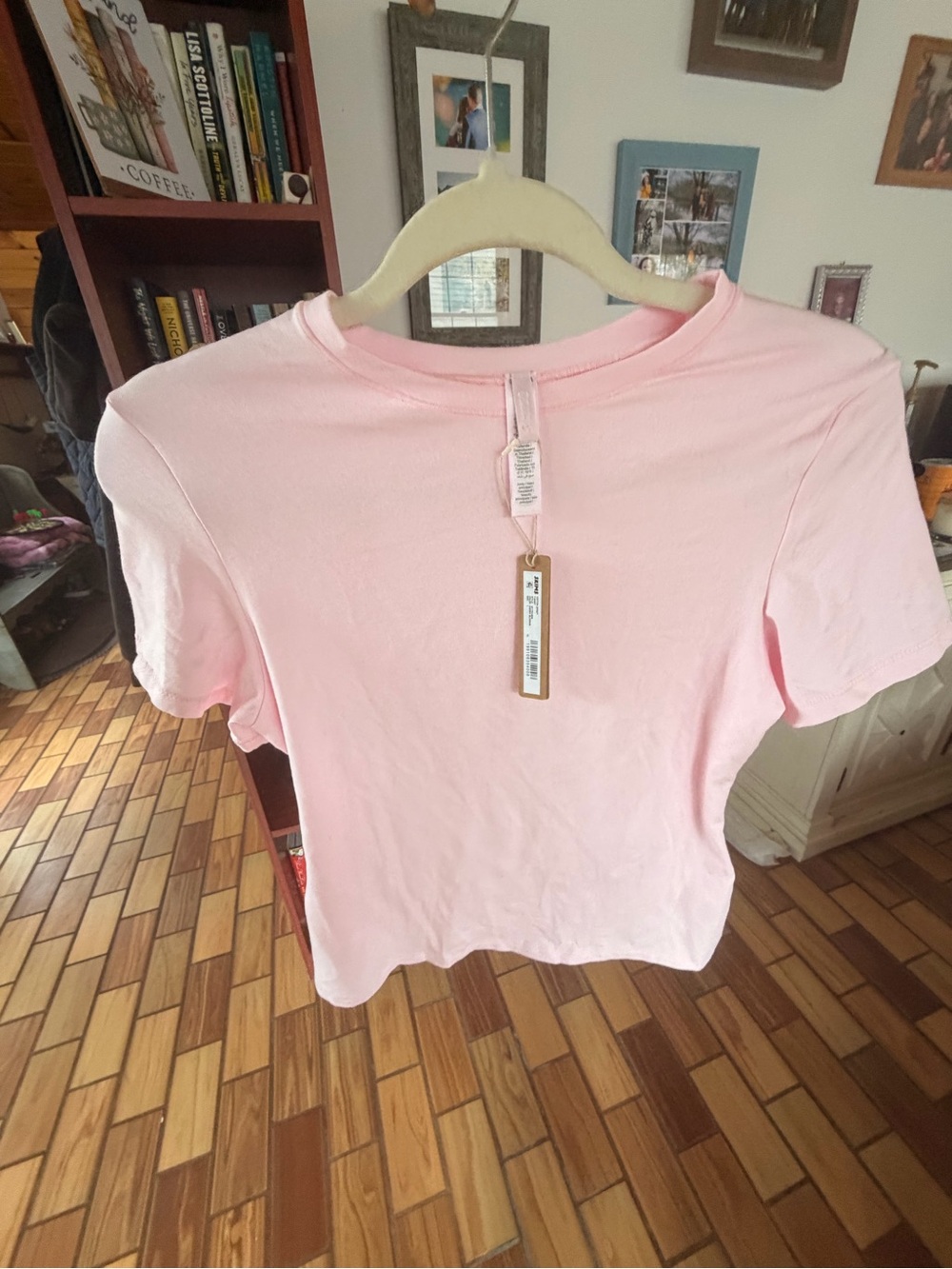 SKIMS Short Sleeve Crewneck Tee in Light Pink